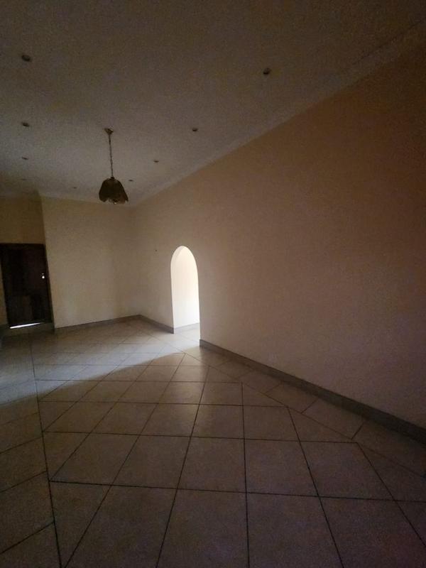 5 Bedroom Property for Sale in Laudium Gauteng