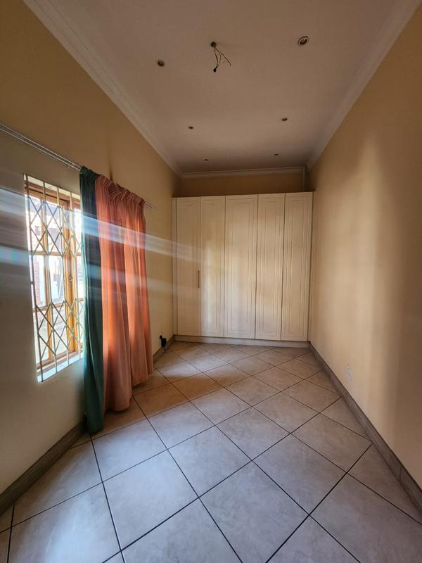 5 Bedroom Property for Sale in Laudium Gauteng