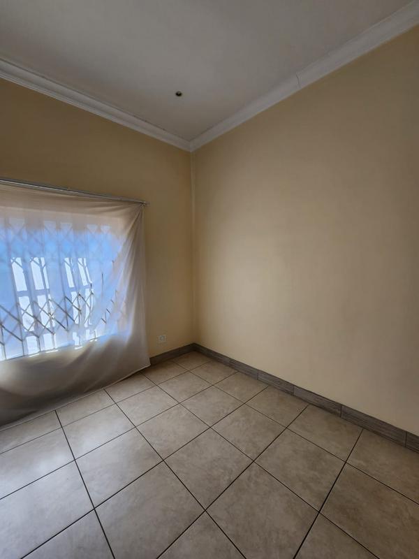 5 Bedroom Property for Sale in Laudium Gauteng