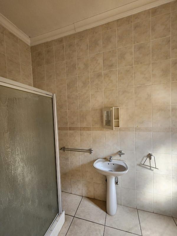 5 Bedroom Property for Sale in Laudium Gauteng