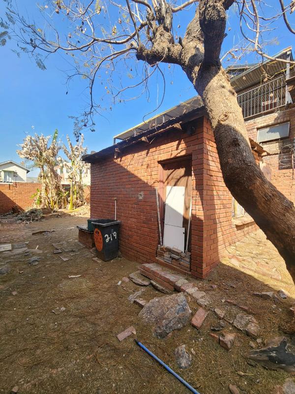 5 Bedroom Property for Sale in Laudium Gauteng