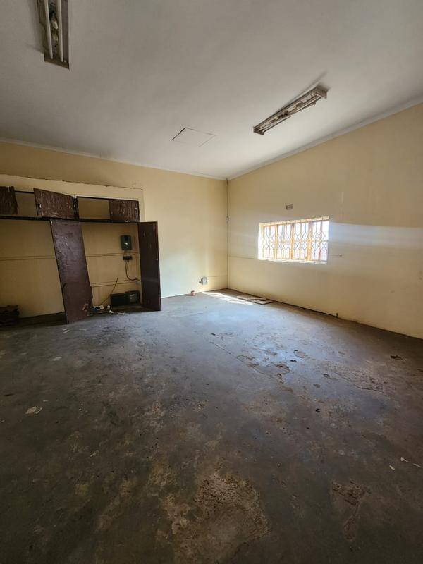 5 Bedroom Property for Sale in Laudium Gauteng