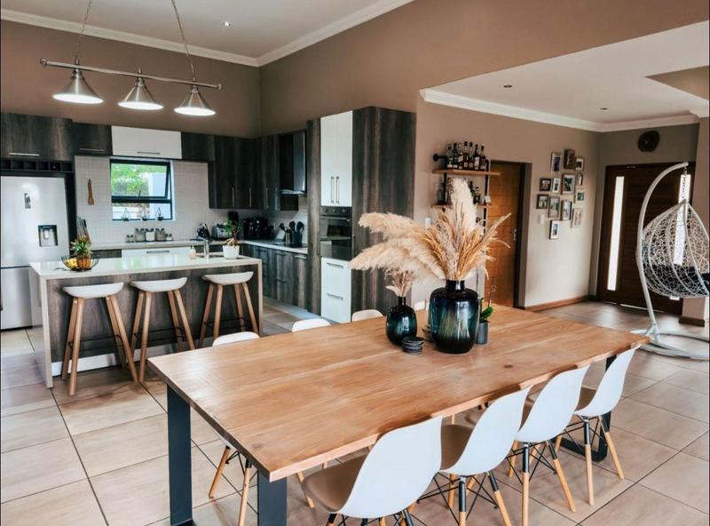 To Let 4 Bedroom Property for Rent in Copperleaf Estate Gauteng