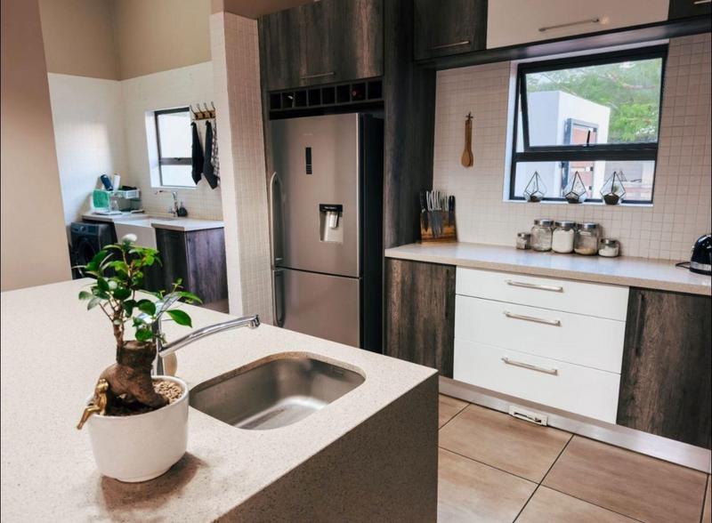 To Let 4 Bedroom Property for Rent in Copperleaf Estate Gauteng