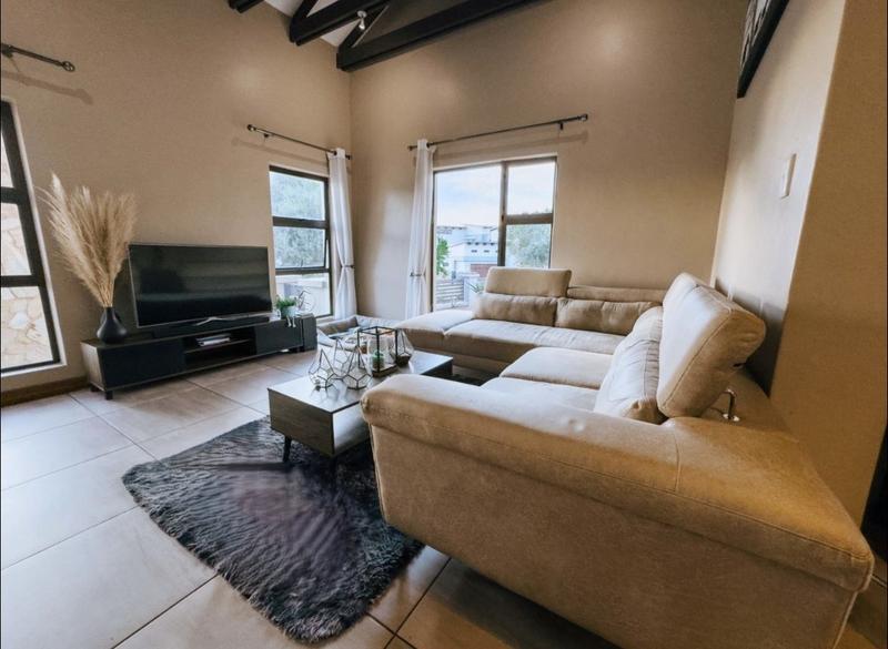 To Let 4 Bedroom Property for Rent in Copperleaf Estate Gauteng