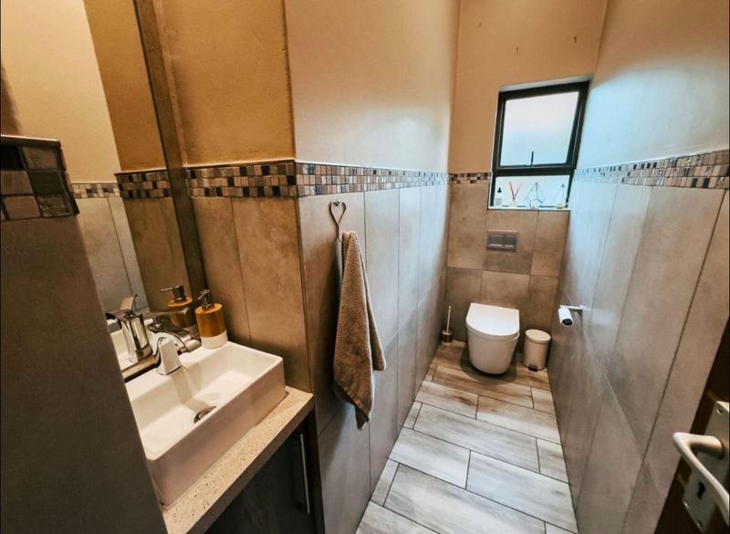 To Let 4 Bedroom Property for Rent in Copperleaf Estate Gauteng