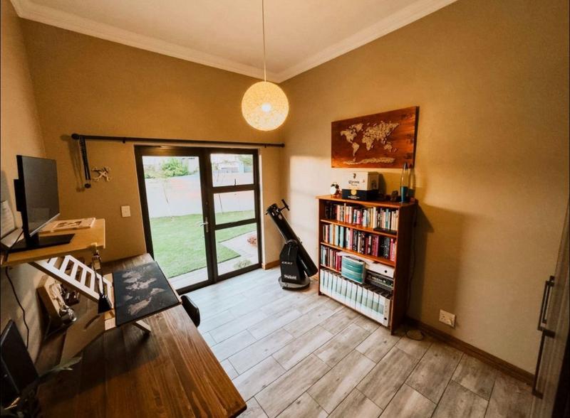 To Let 4 Bedroom Property for Rent in Copperleaf Estate Gauteng