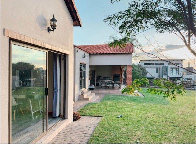 To Let 4 Bedroom Property for Rent in Copperleaf Estate Gauteng