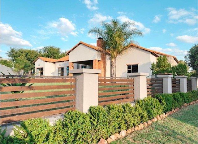 To Let 4 Bedroom Property for Rent in Copperleaf Estate Gauteng