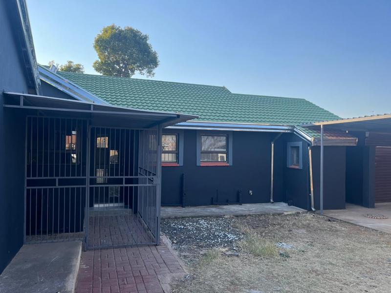 3 Bedroom Property for Sale in Randpoort Gauteng