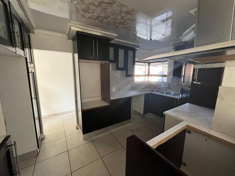 3 Bedroom Property for Sale in Randpoort Gauteng