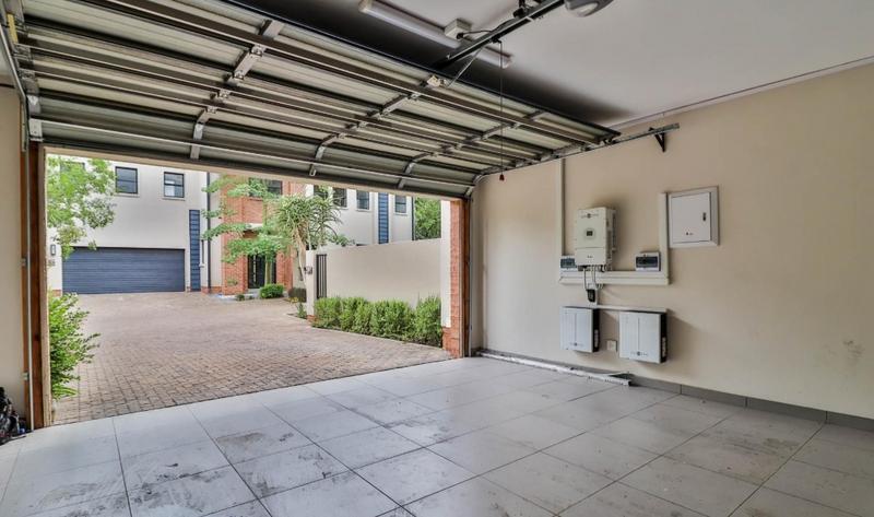 3 Bedroom Property for Sale in Bryanston Gauteng