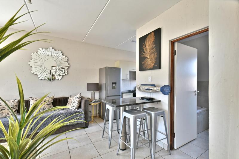 2 Bedroom Property for Sale in Protea Glen Gauteng