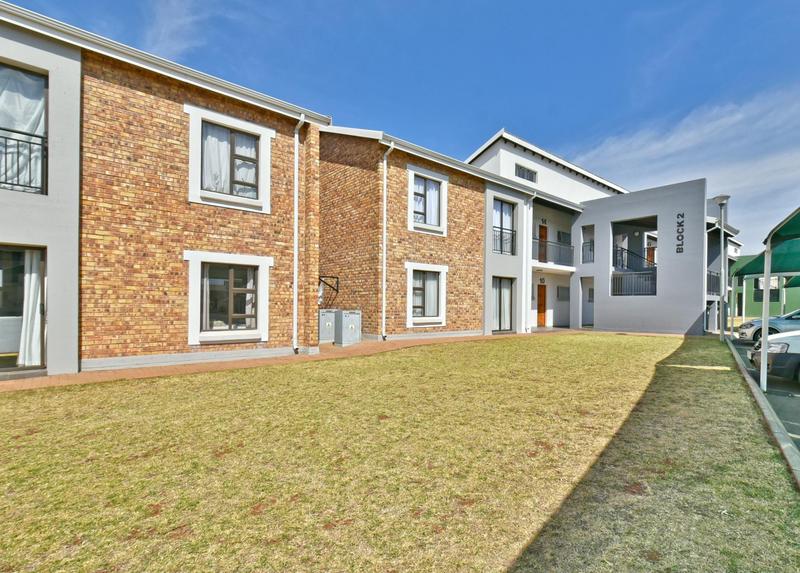 2 Bedroom Property for Sale in Protea Glen Gauteng