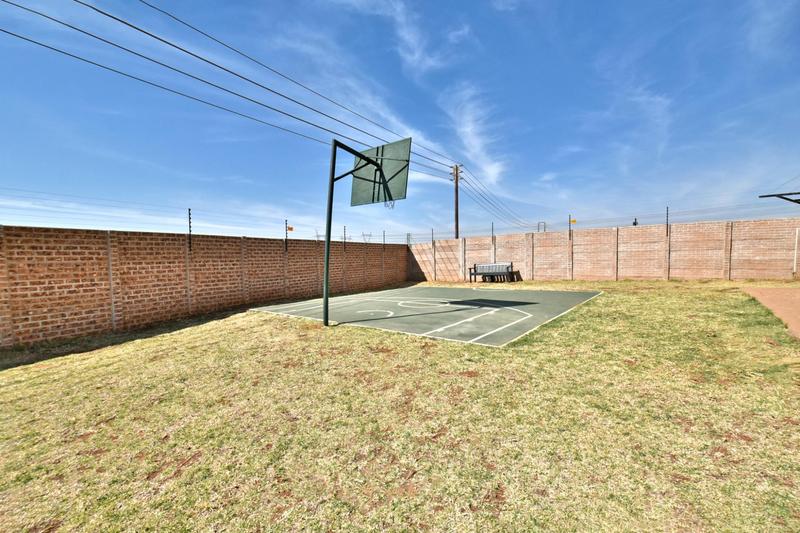 1 Bedroom Property for Sale in Protea Glen Gauteng