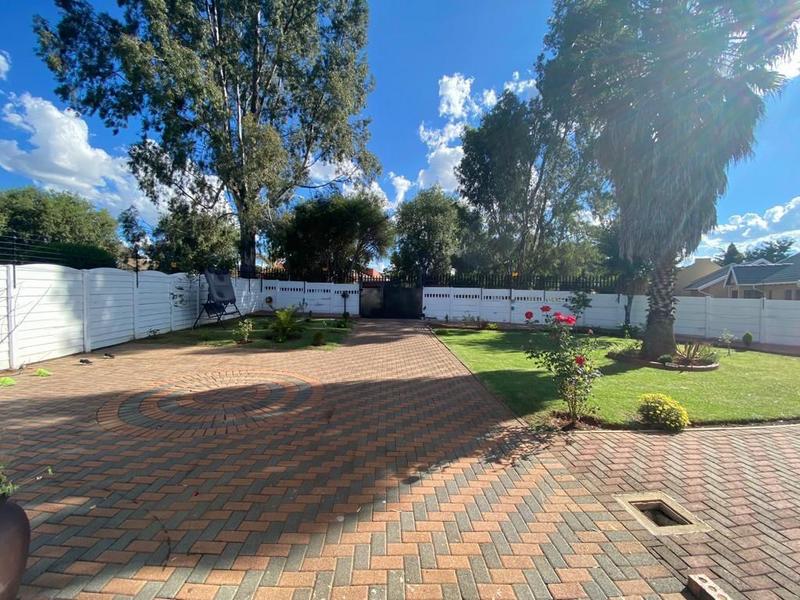 3 Bedroom Property for Sale in Albertsdal Gauteng