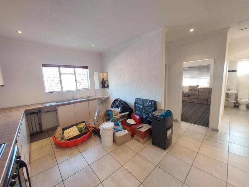 To Let 2 Bedroom Property for Rent in Laudium Gauteng