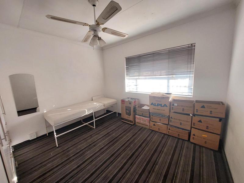 To Let 2 Bedroom Property for Rent in Laudium Gauteng