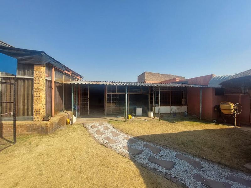 3 Bedroom Property for Sale in West Porges Gauteng