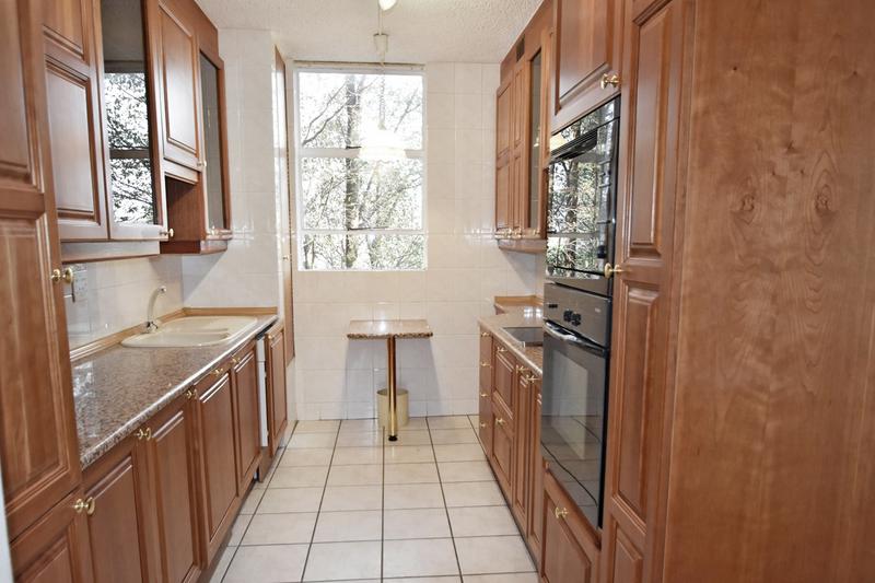 3 Bedroom Property for Sale in Sandhurst Gauteng