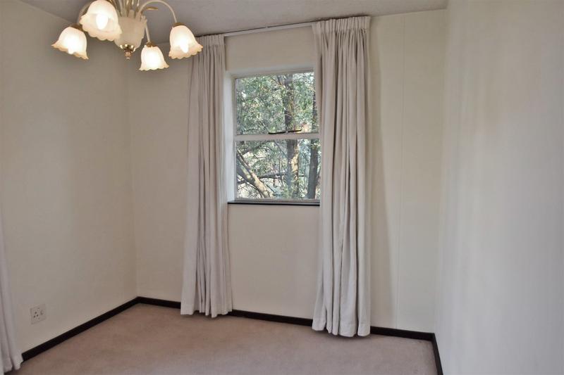 3 Bedroom Property for Sale in Sandhurst Gauteng