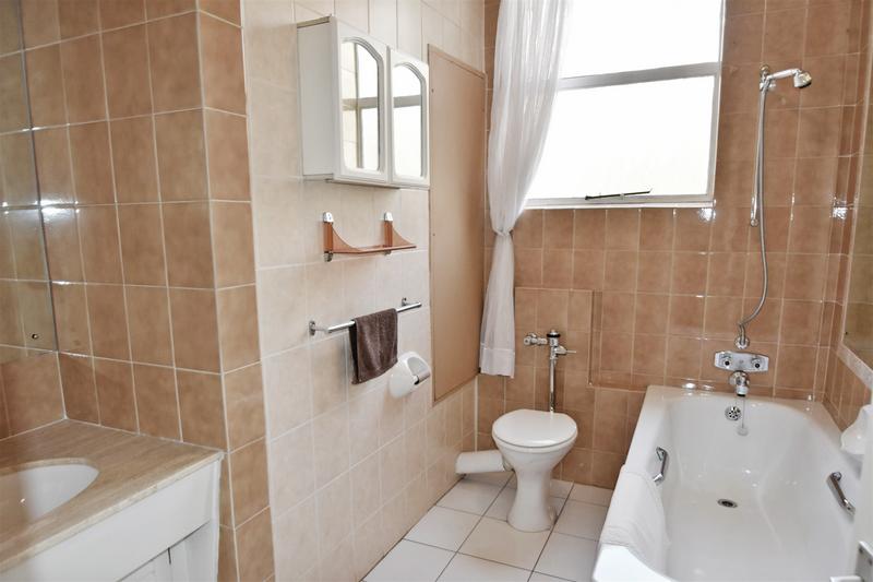 3 Bedroom Property for Sale in Sandhurst Gauteng
