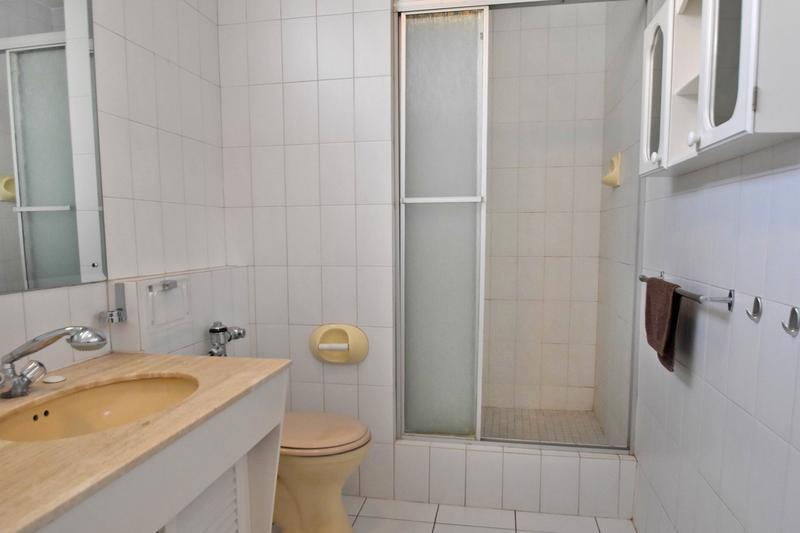 3 Bedroom Property for Sale in Sandhurst Gauteng