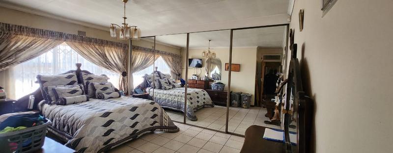 6 Bedroom Property for Sale in Birchleigh Gauteng