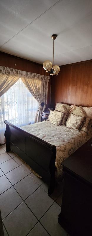 6 Bedroom Property for Sale in Birchleigh Gauteng