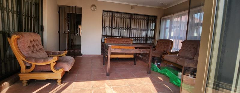 6 Bedroom Property for Sale in Birchleigh Gauteng