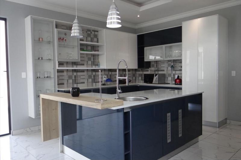 5 Bedroom Property for Sale in Midstream Ridge Gauteng
