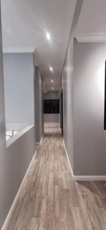 5 Bedroom Property for Sale in Midstream Ridge Gauteng