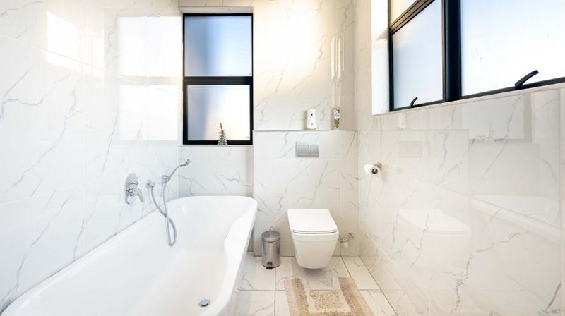 5 Bedroom Property for Sale in Midstream Ridge Gauteng