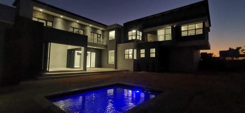 5 Bedroom Property for Sale in Midstream Ridge Gauteng