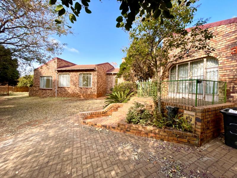 4 Bedroom Property for Sale in Rant En Dal Gauteng
