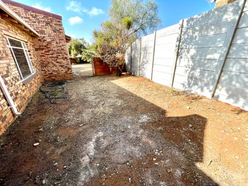 4 Bedroom Property for Sale in Rant En Dal Gauteng
