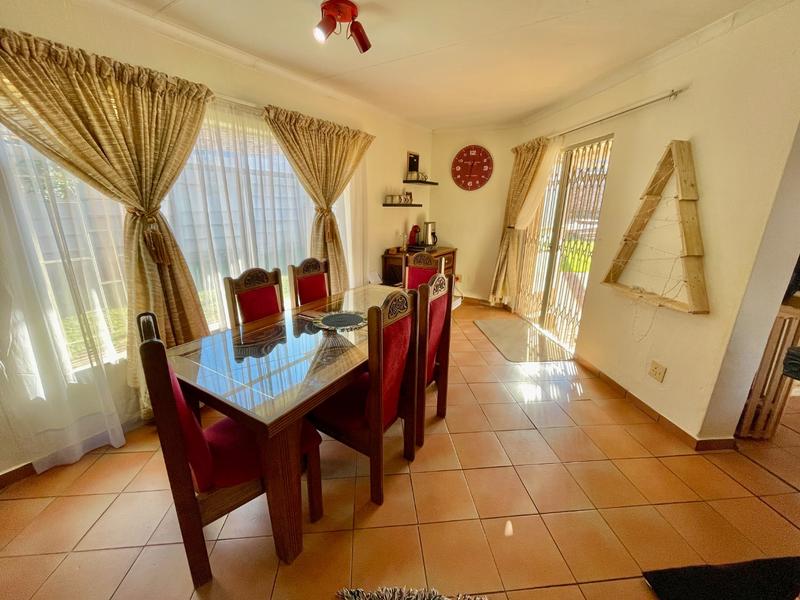 4 Bedroom Property for Sale in Rant En Dal Gauteng