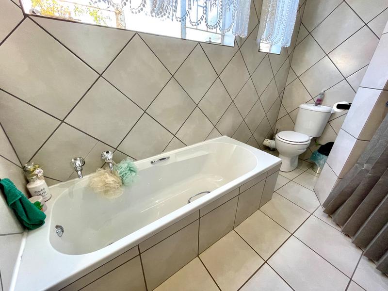4 Bedroom Property for Sale in Rant En Dal Gauteng