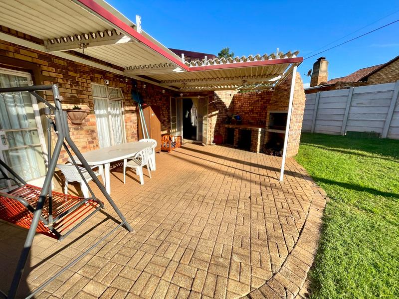 4 Bedroom Property for Sale in Rant En Dal Gauteng