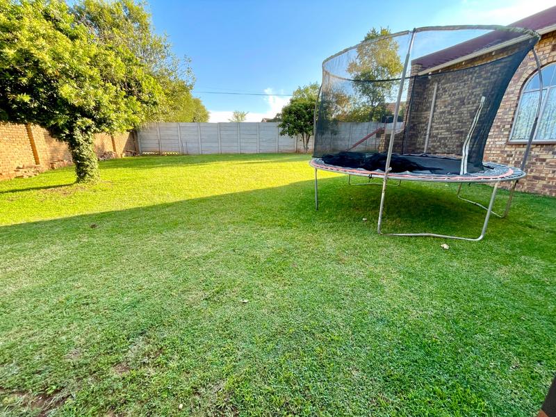 4 Bedroom Property for Sale in Rant En Dal Gauteng
