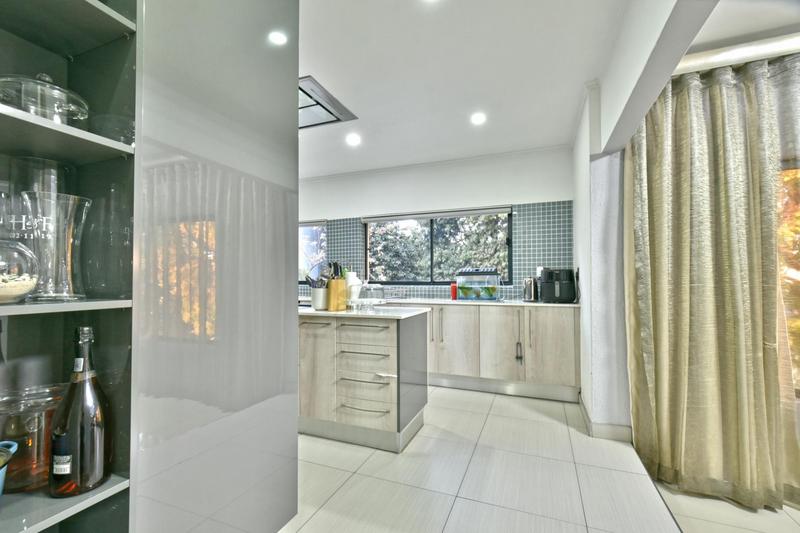 4 Bedroom Property for Sale in Glenvista Gauteng