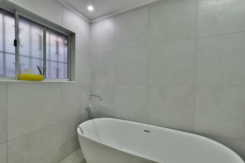 4 Bedroom Property for Sale in Glenvista Gauteng