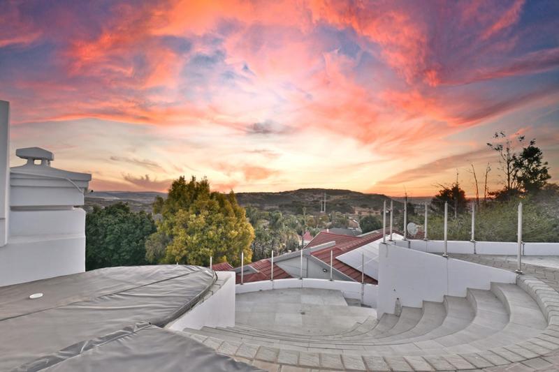 4 Bedroom Property for Sale in Glenvista Gauteng