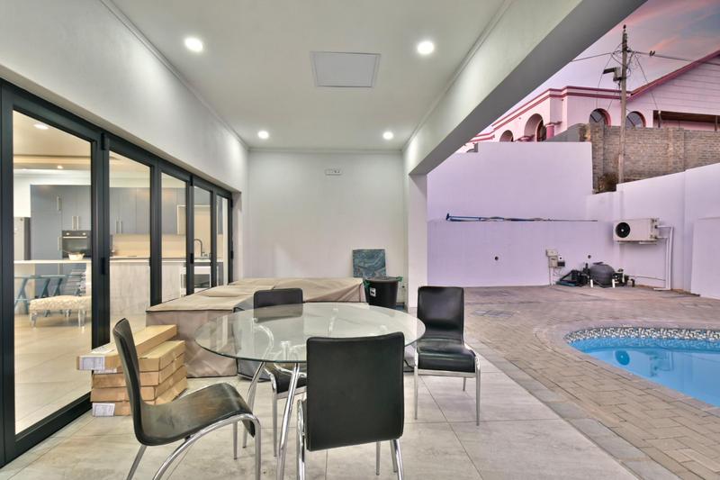 4 Bedroom Property for Sale in Glenvista Gauteng