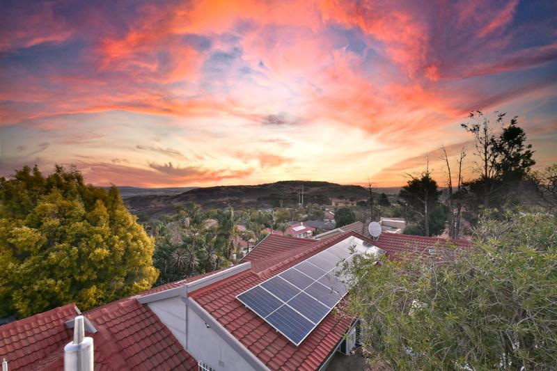 4 Bedroom Property for Sale in Glenvista Gauteng