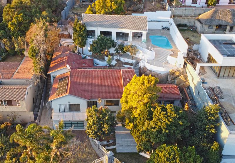 4 Bedroom Property for Sale in Glenvista Gauteng