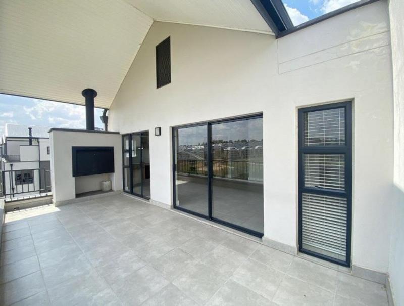 To Let 2 Bedroom Property for Rent in Waterfall Gauteng