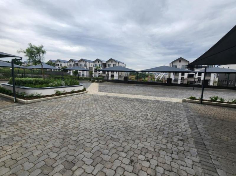 To Let 2 Bedroom Property for Rent in Waterfall Gauteng