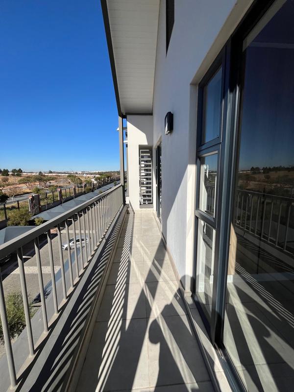 To Let 2 Bedroom Property for Rent in Waterfall Gauteng