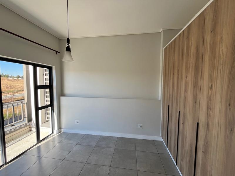 To Let 2 Bedroom Property for Rent in Waterfall Gauteng